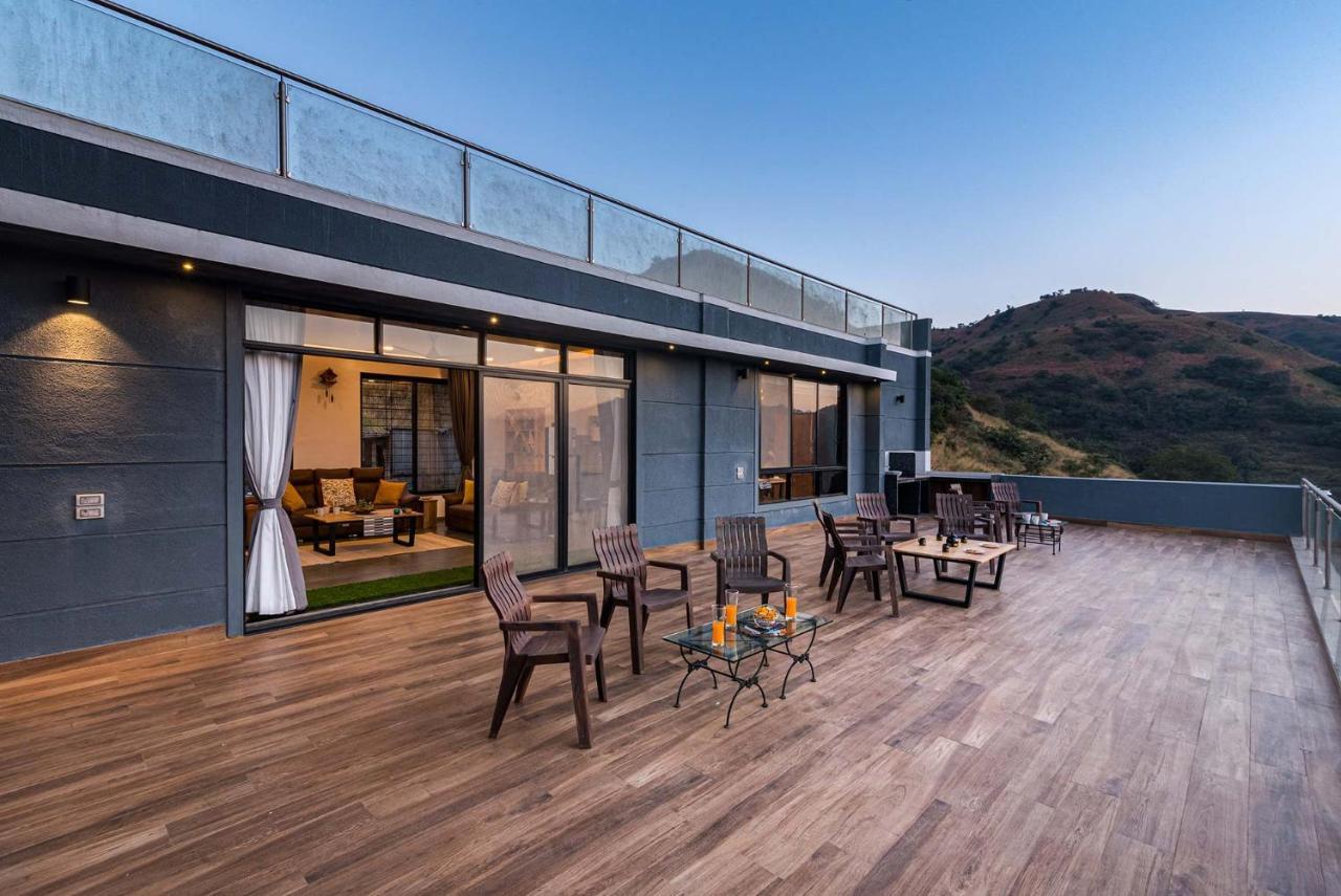 Eyes On The Lake By Stayvista - A Hillside Villa With A Captivating View Of The River Pune Exterior foto